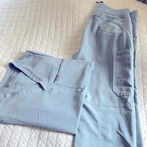 Figs small set of scrubs